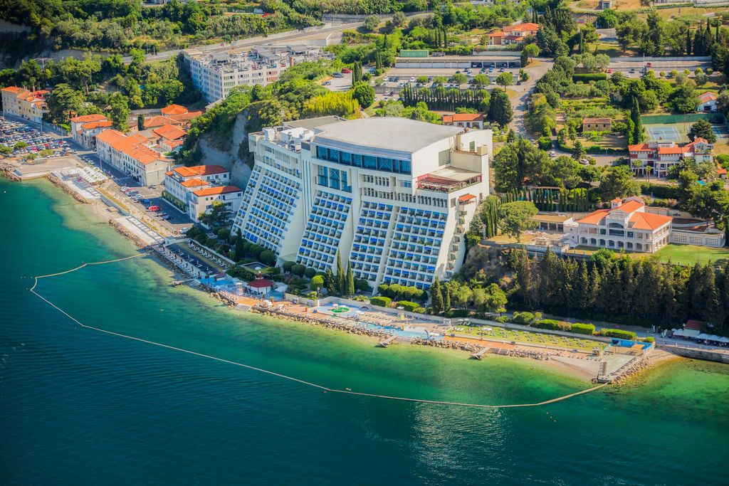 Grand Hotel Bernardin*****